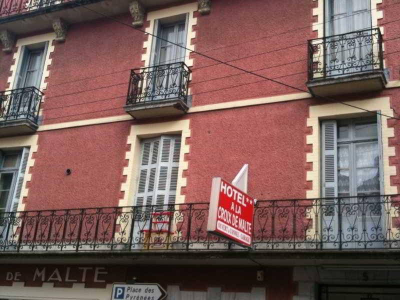 Hotel A La Croix De Malte لورد المظهر الخارجي الصورة