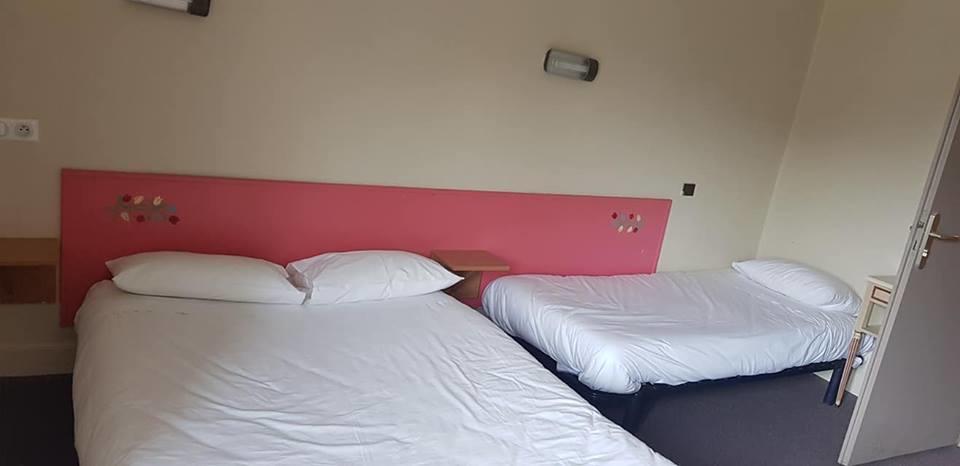Hotel A La Croix De Malte لورد المظهر الخارجي الصورة